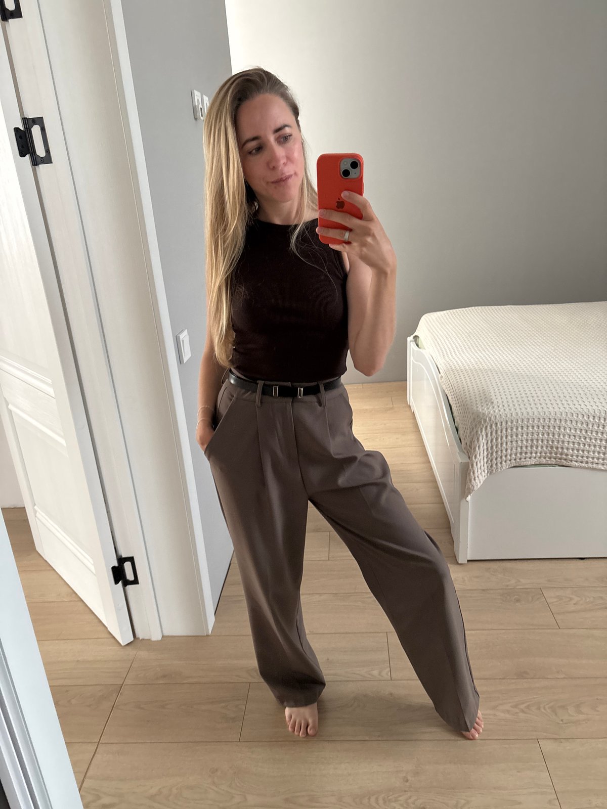 Mirror selfie session in a Chaikovsky bedroom, June 2026