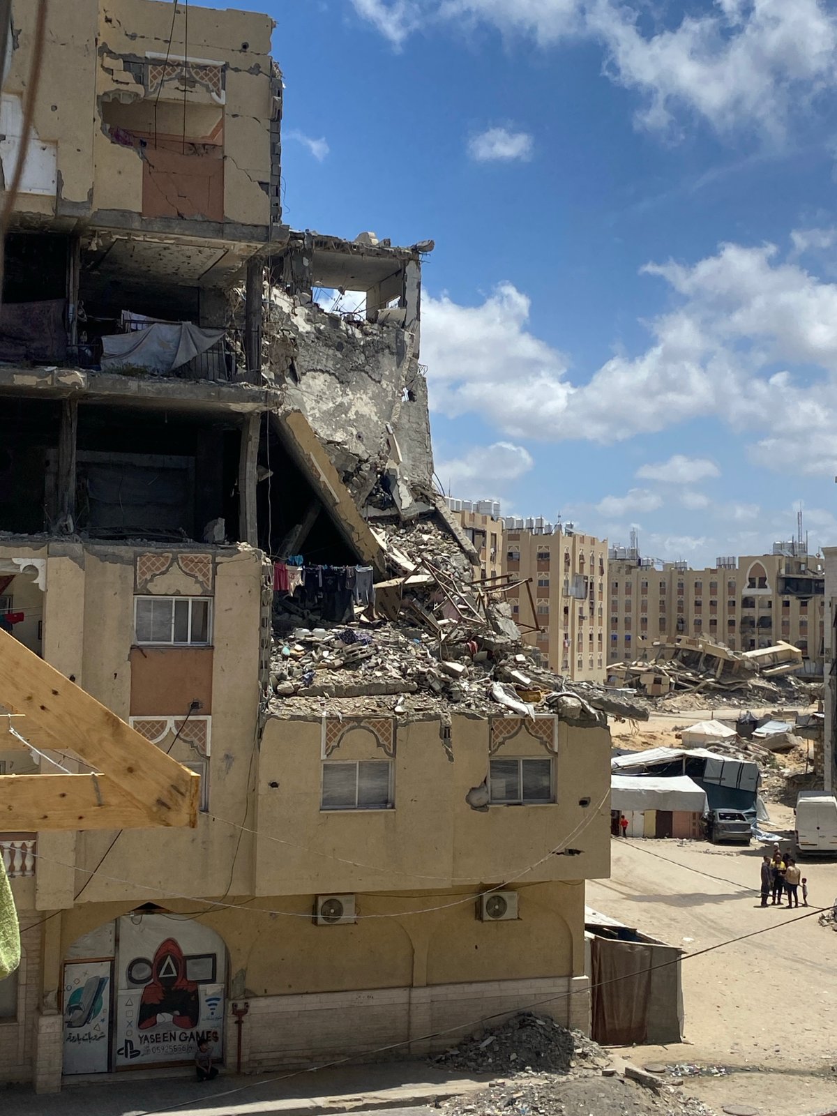 Widespread building destruction documented in Khan Yunis, Palestinian Territories