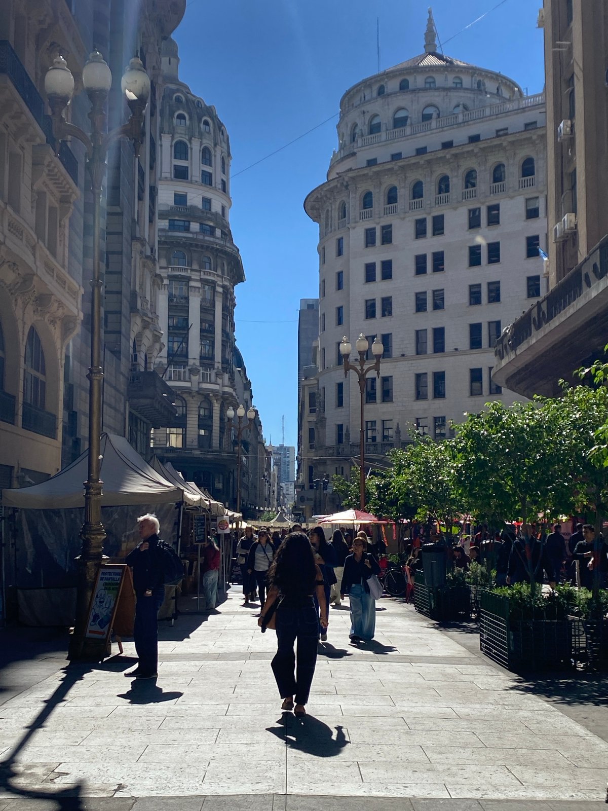 Sunny afternoon street scenes documented across Buenos Aires