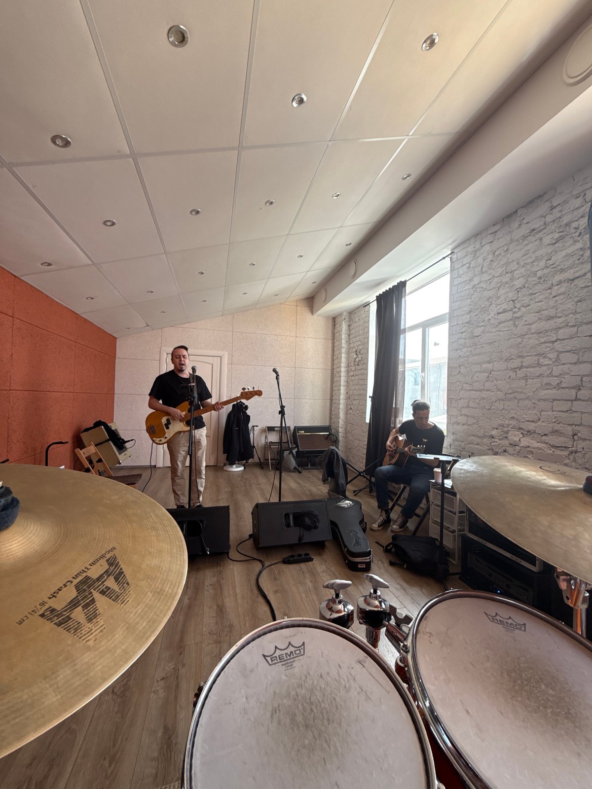 Musicians rehearse in Moscow music room