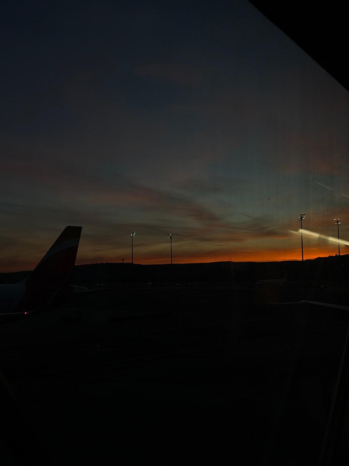Traveler documents Madrid-Barajas Terminal 4 architecture and aircraft departure