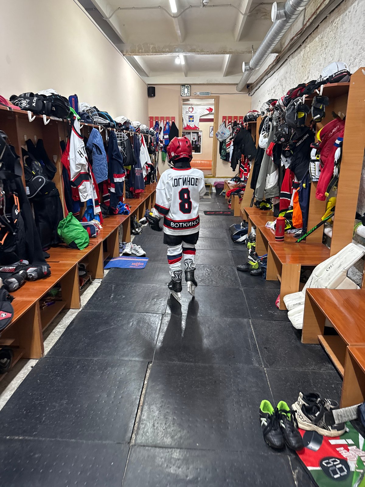 Ice hockey session and sports facilities in Votkinsk, Russia