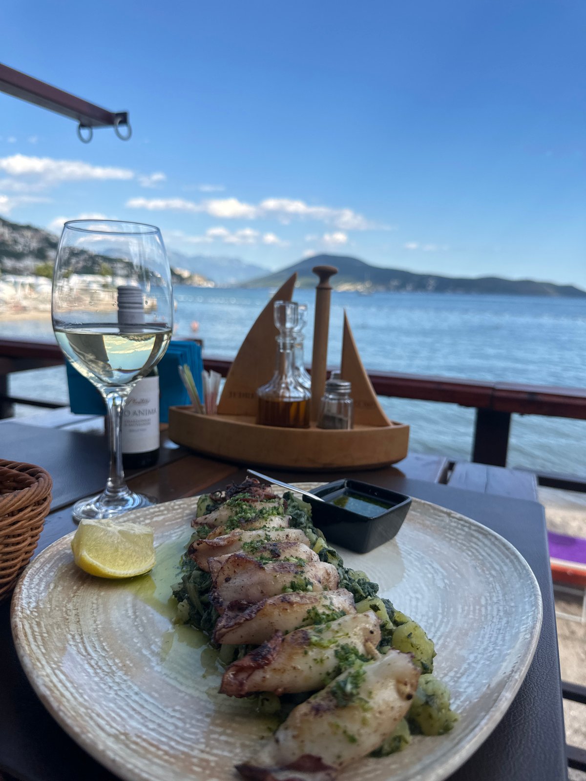 Lazy afternoon on the Igalo waterfront, food and all