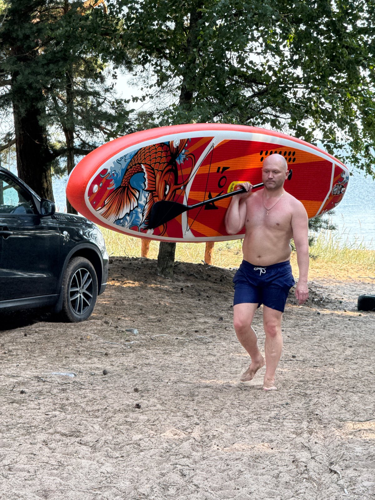 Lazy summer afternoon at a wooded beach spot in Zelenaya Roshcha