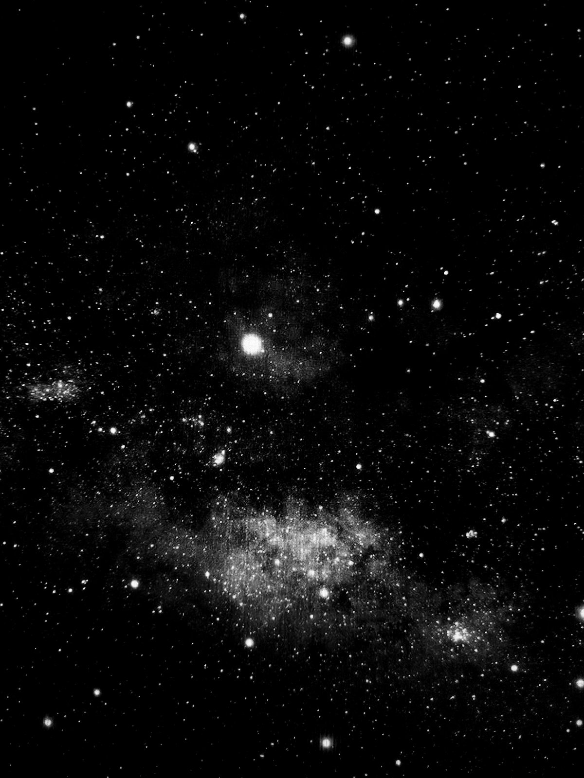 Observer captures starfield image showing stellar densities and nebulae