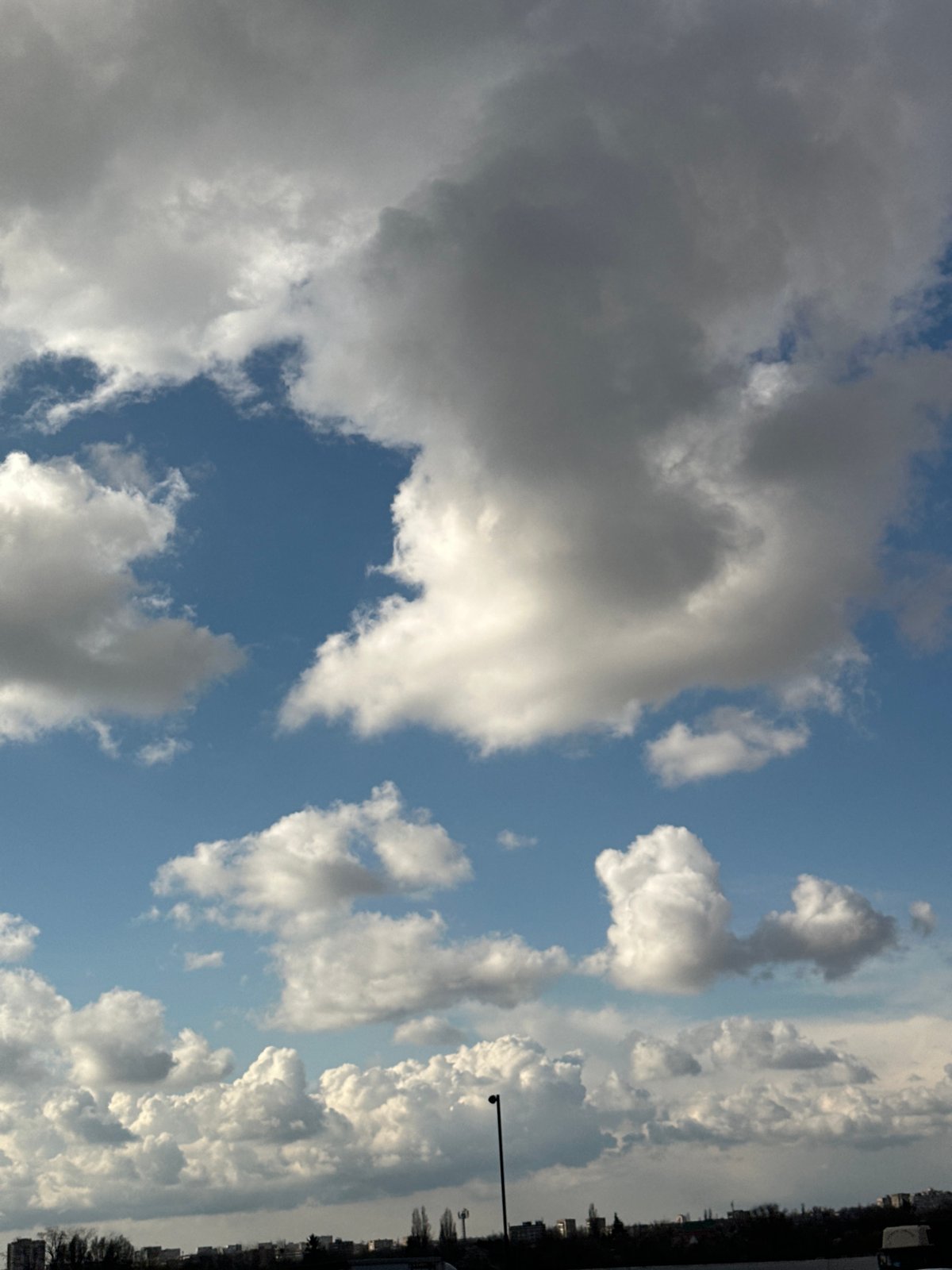 Witness documents cloudy afternoon scenes across Rostov-on-Don