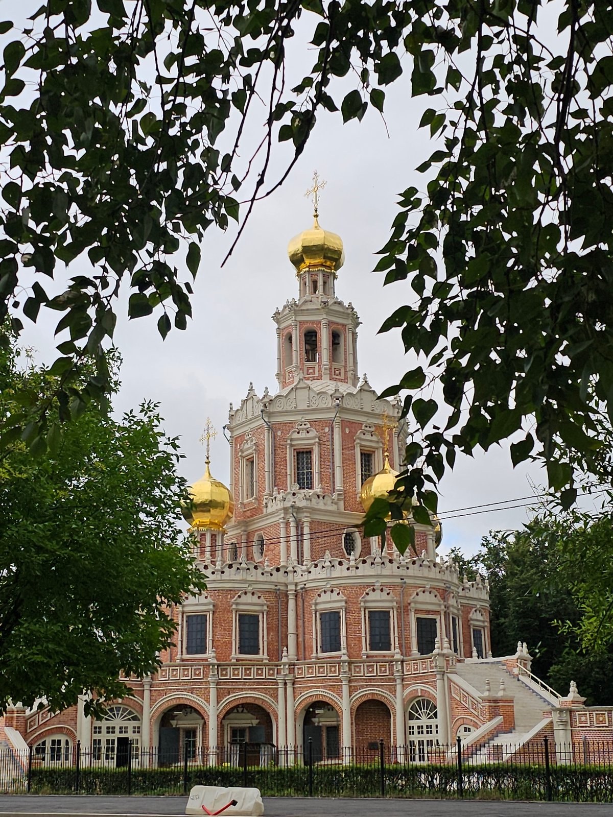 Morning activity around Church of the Intercession at Fili, Moscow
