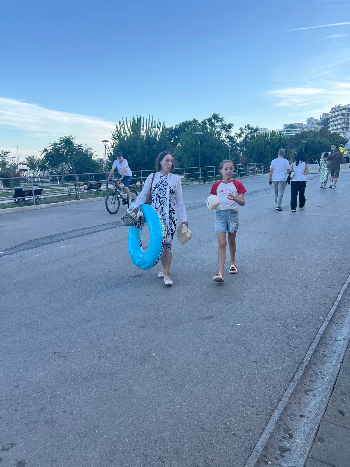 Summer afternoon drifting through Budva's streets and cafés