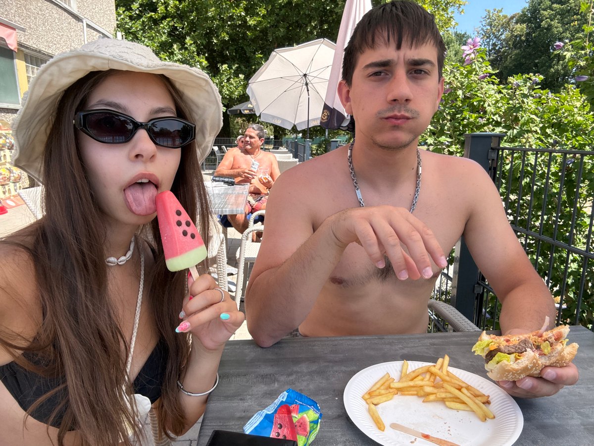 Watermelon popsicles and sunshine at a Bruchköbel pool