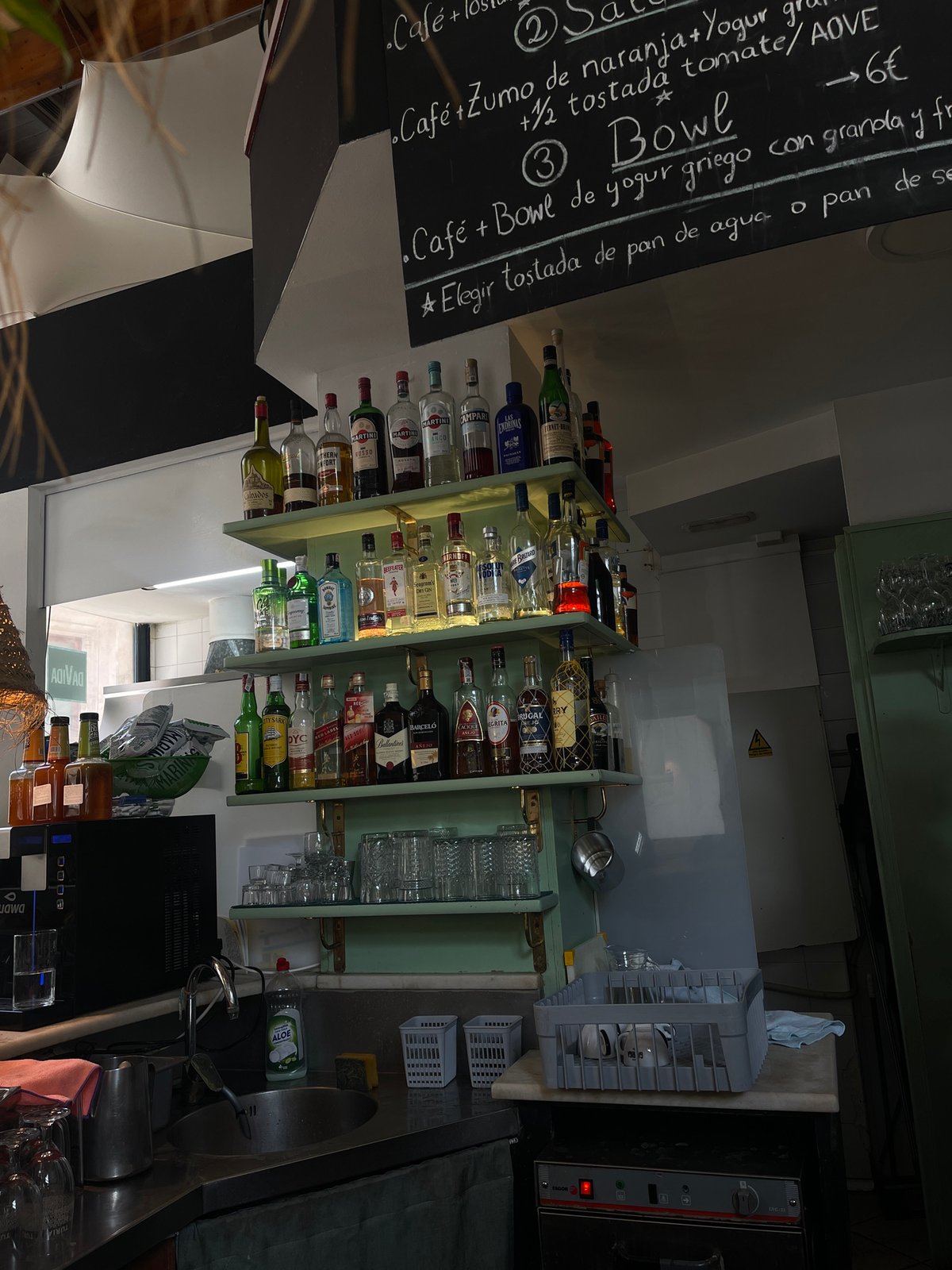 Morning café operations documented in Valencia, Spain