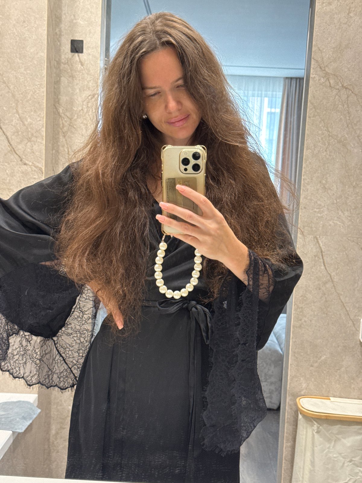 Quiet morning at home in Khimki: plants, a dog, and selfies