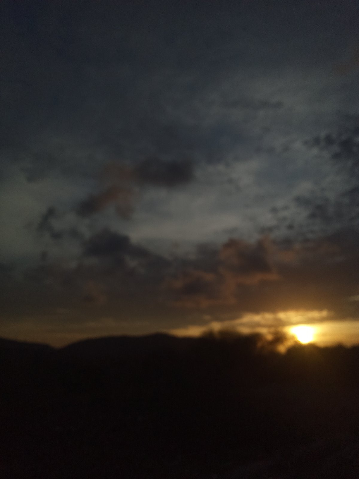 Sunset skies documented across Venezuelan coastal towns