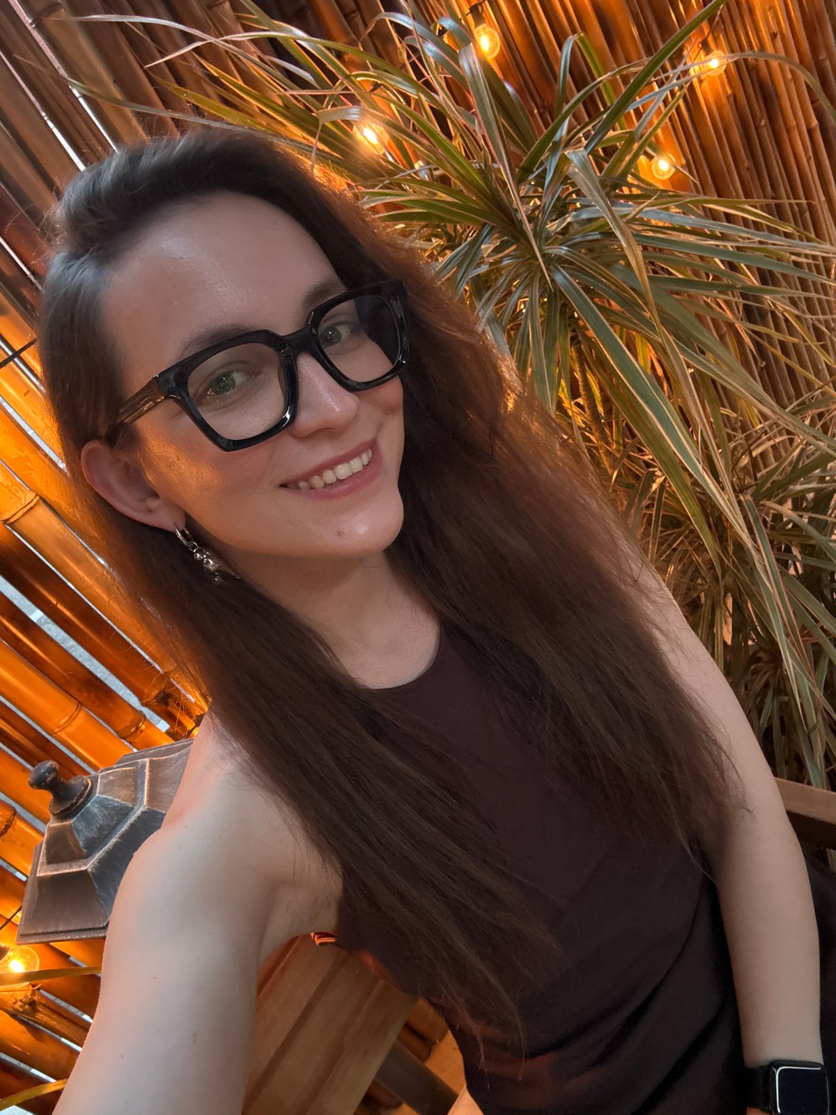 Woman photographed in casual moments in Moscow
