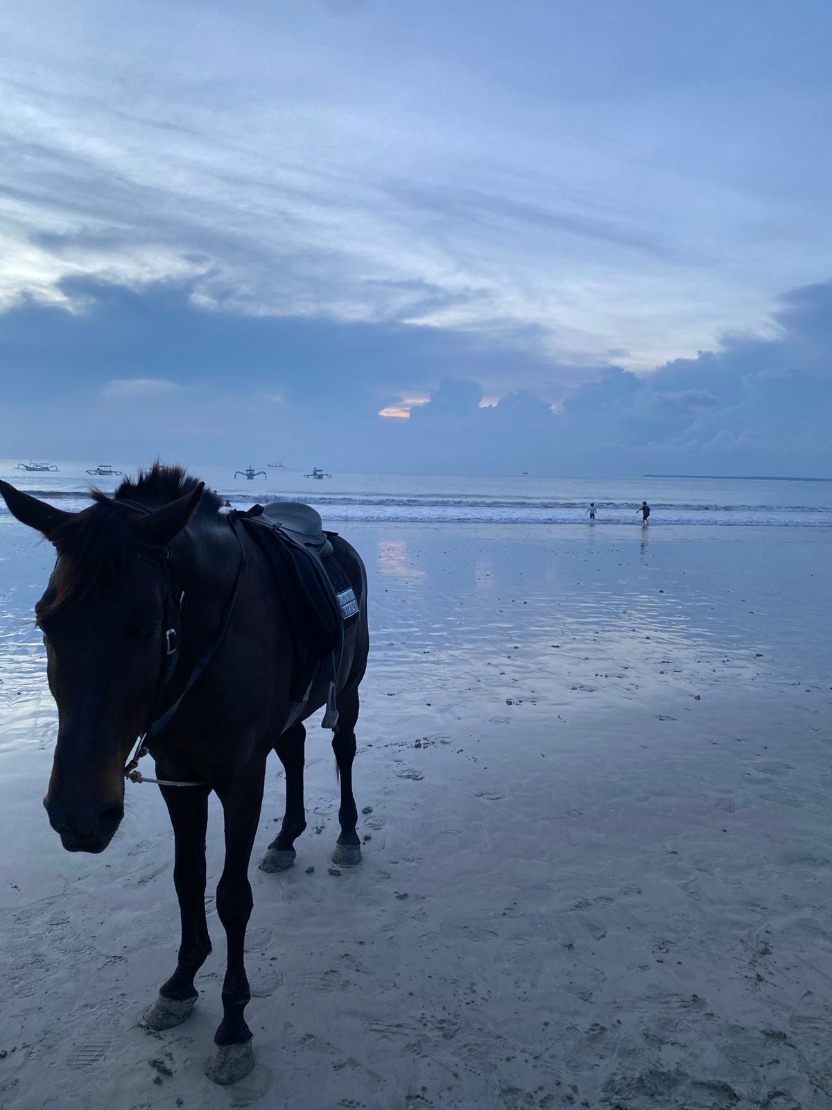 Routine beach scenes captured in Kuta Selatan, Indonesia