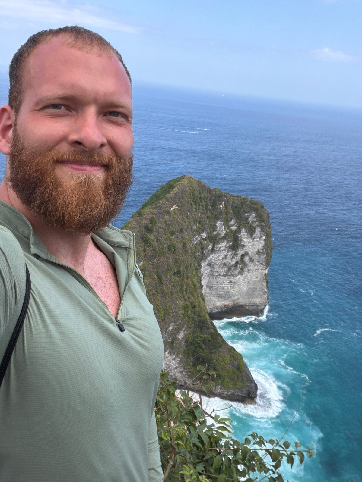 Kelingking Beach from every angle — cliff top to shoreline
