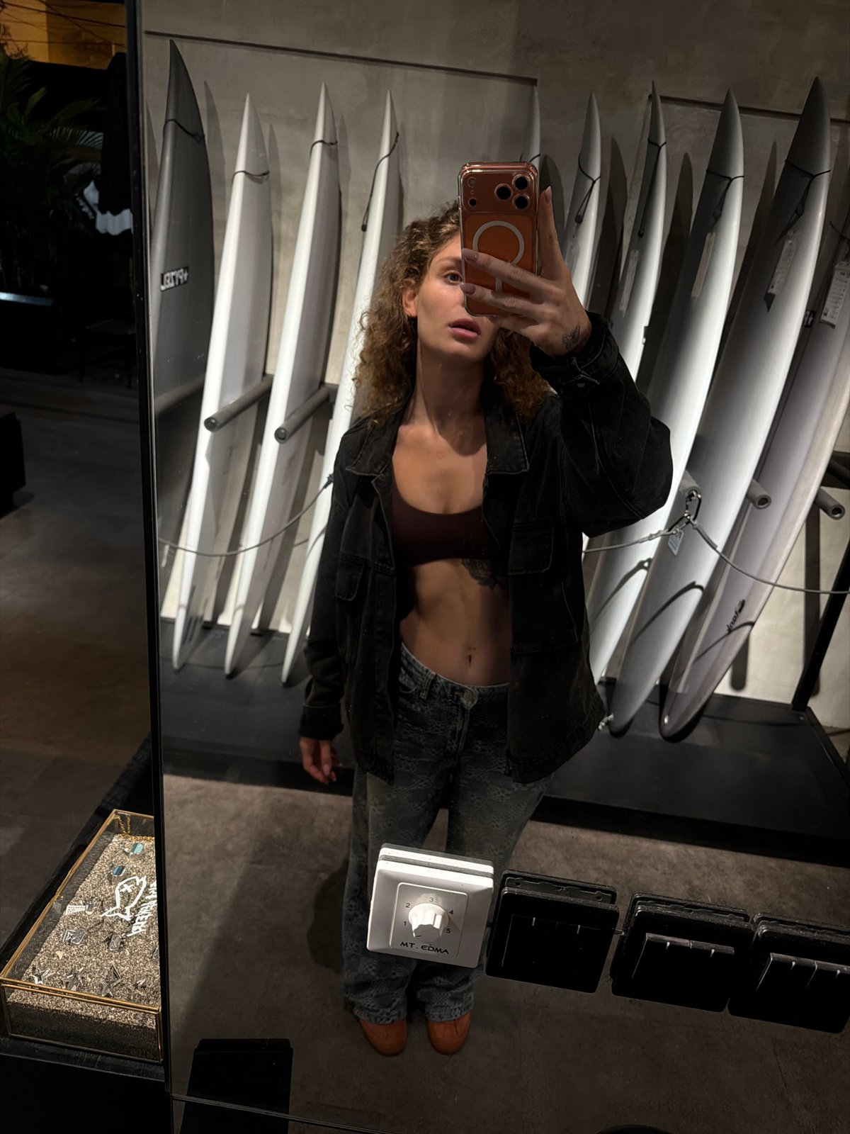 Mirror selfies in a North Kuta shop, dusk street scenes outside
