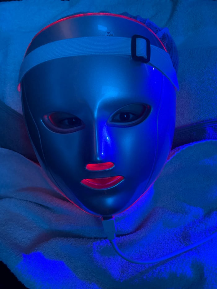 LED light therapy mask spotted in Paris skincare session