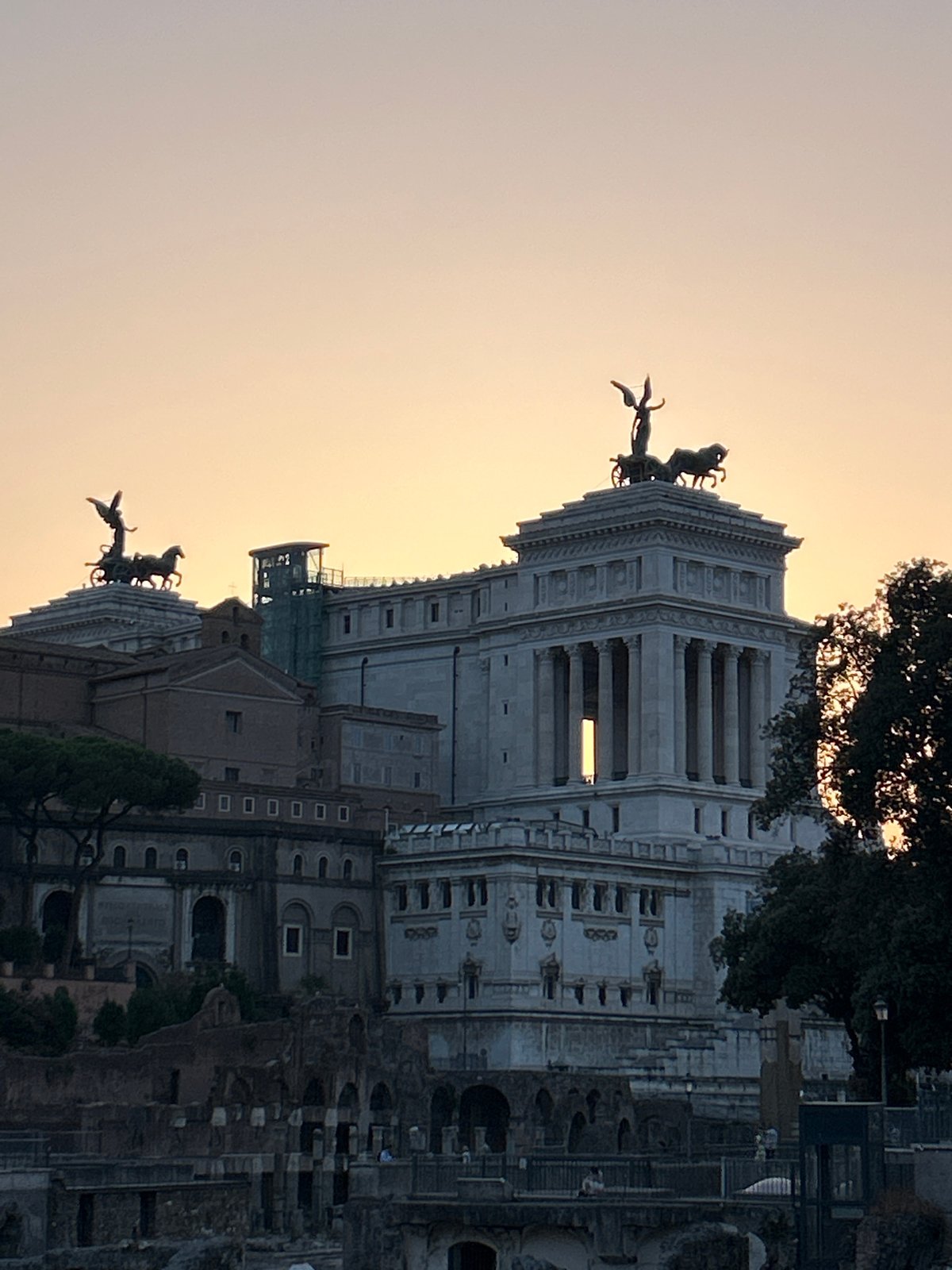 Rome's ancient core: the Forum ruins and Altare della Patria