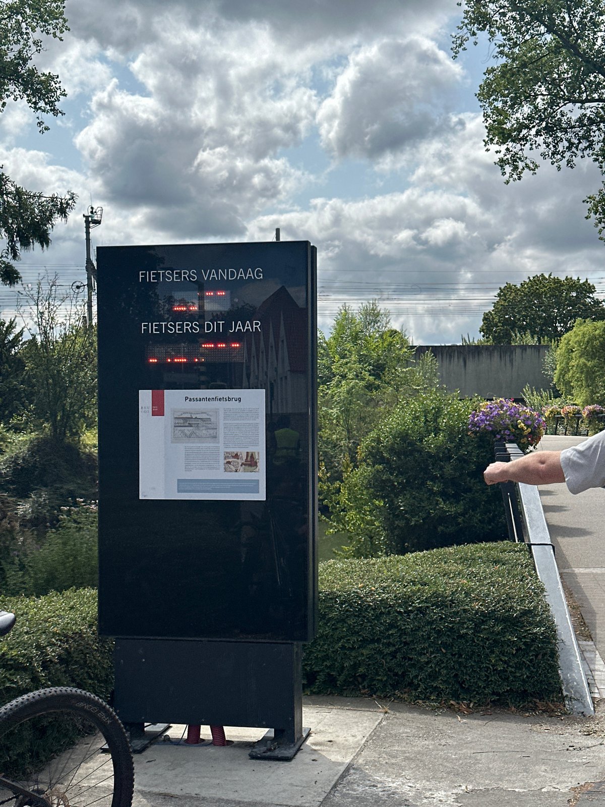 Wandering Bruges: canals, bridges, and city streets at midday