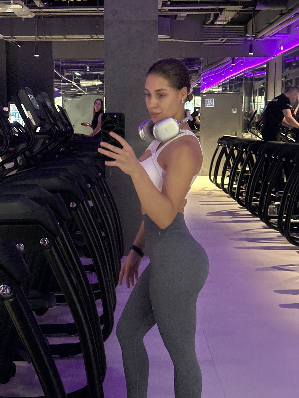Woman documents morning workout session at Irkutsk gym