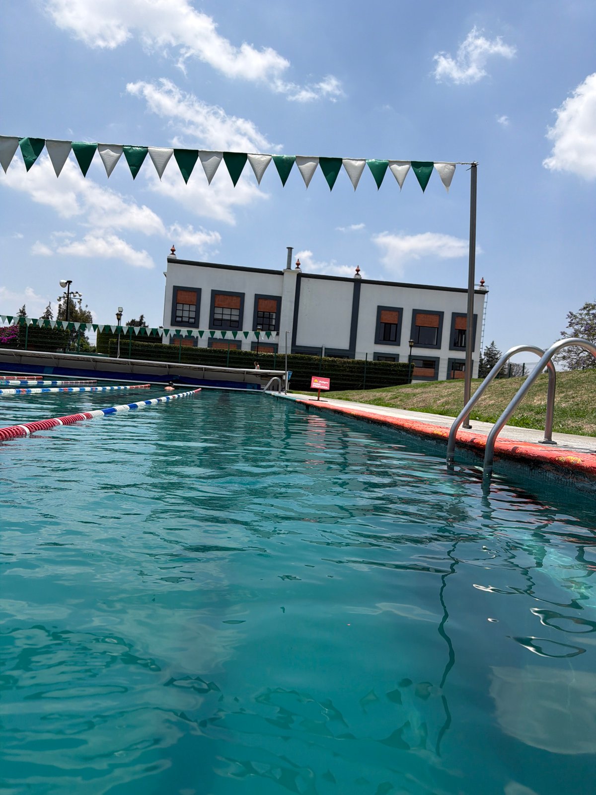 Swimming pool with lane dividers observed in San Andrés Cholula