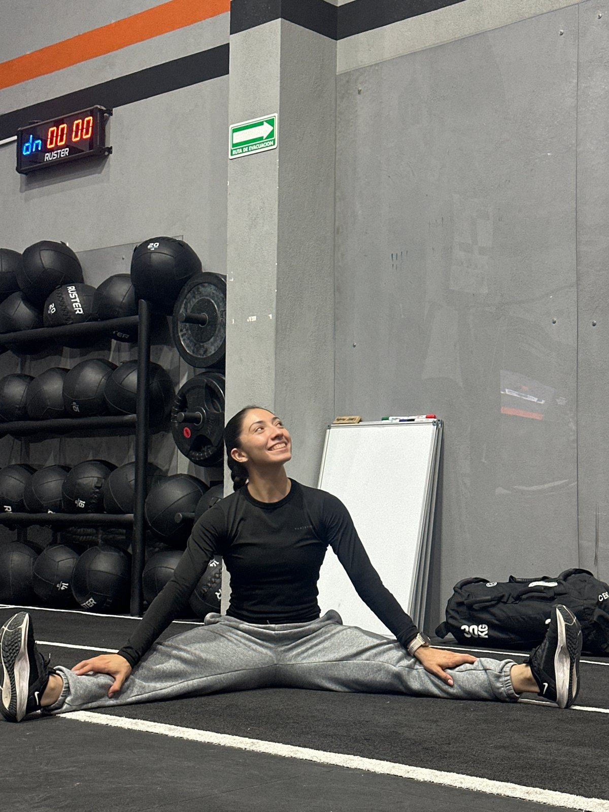 Women exercise, socialize at late-night gym session in Mexico