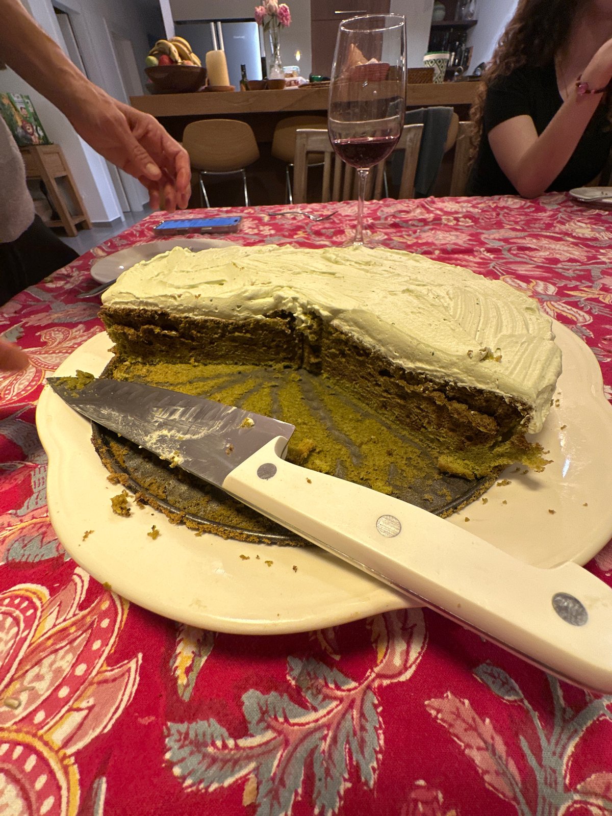 Multi-layered cake observed in Raanana residential setting