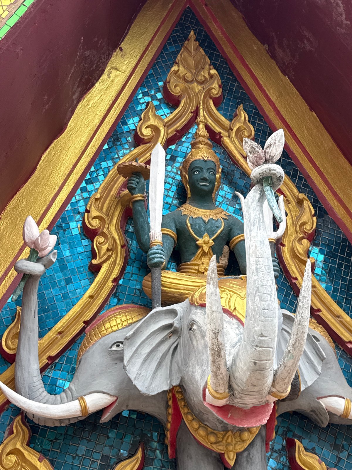 Temple visit at Baan Plai Laem's Big Buddha complex