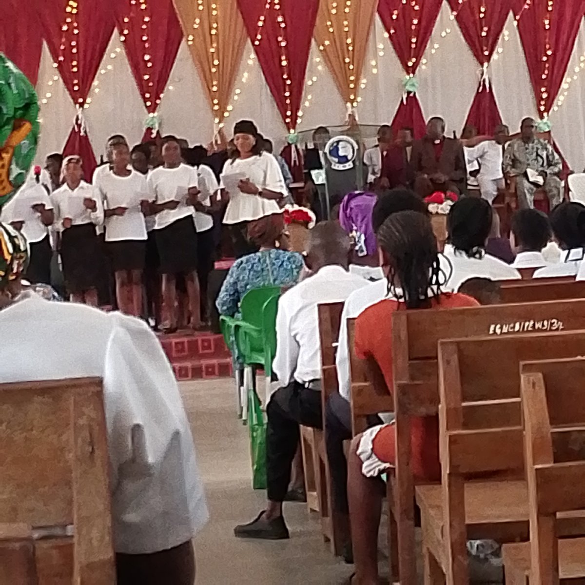 Church choir performs for congregation in morning service