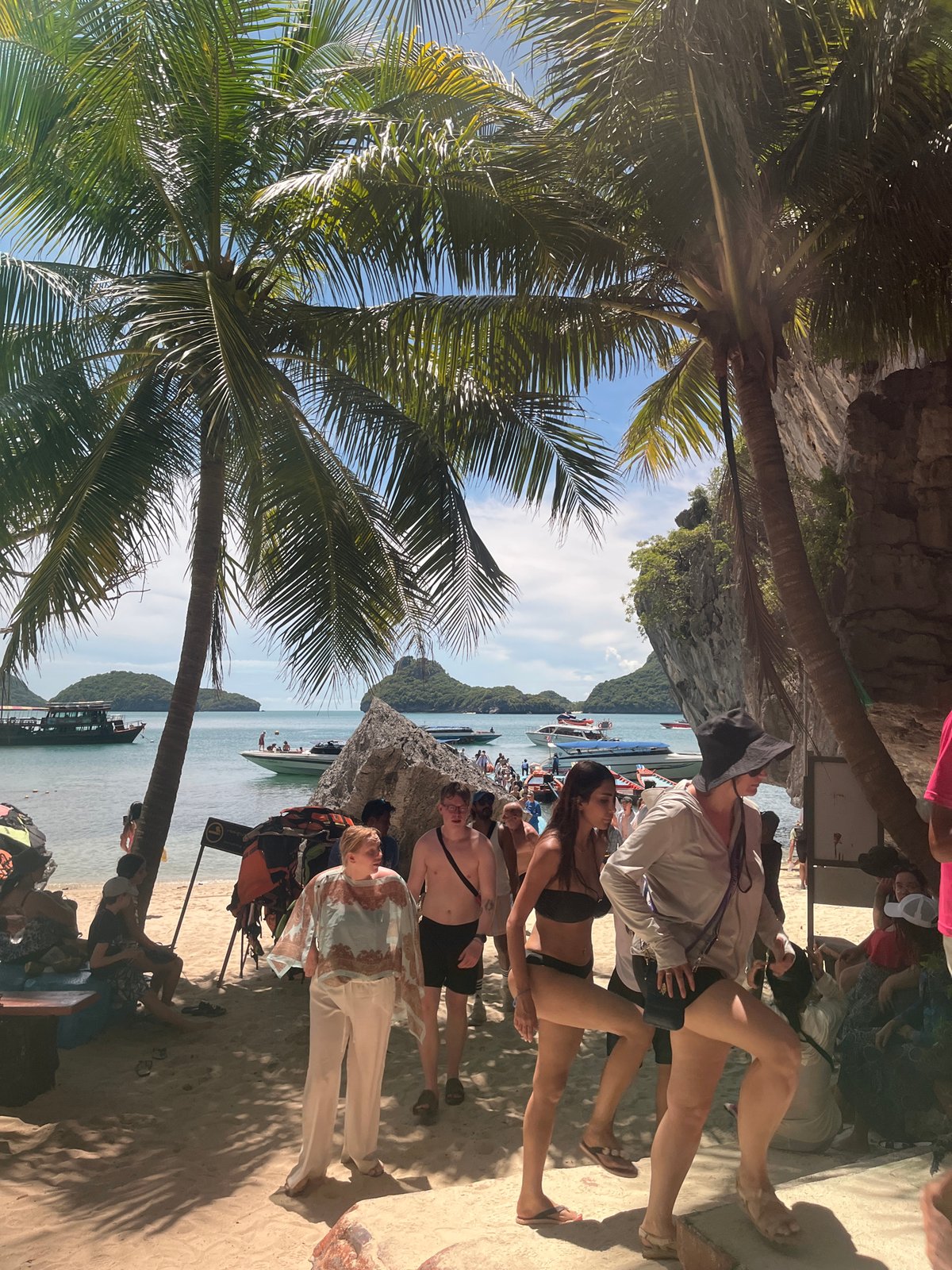 Morning trip through Ang Thong National Marine Park, Mae Koh Island