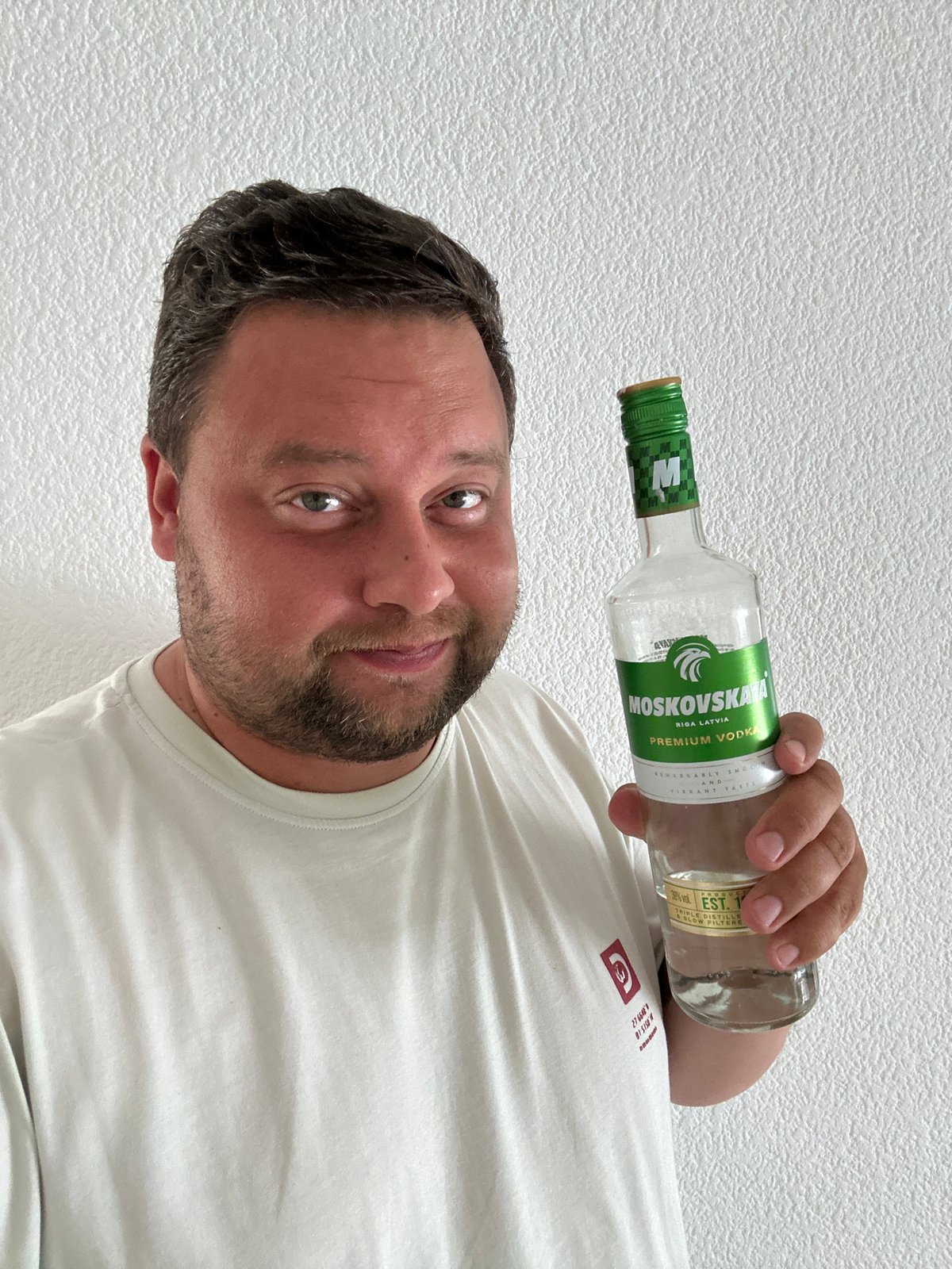 Man documented drinking vodka during weekend afternoon in Spanish coastal town