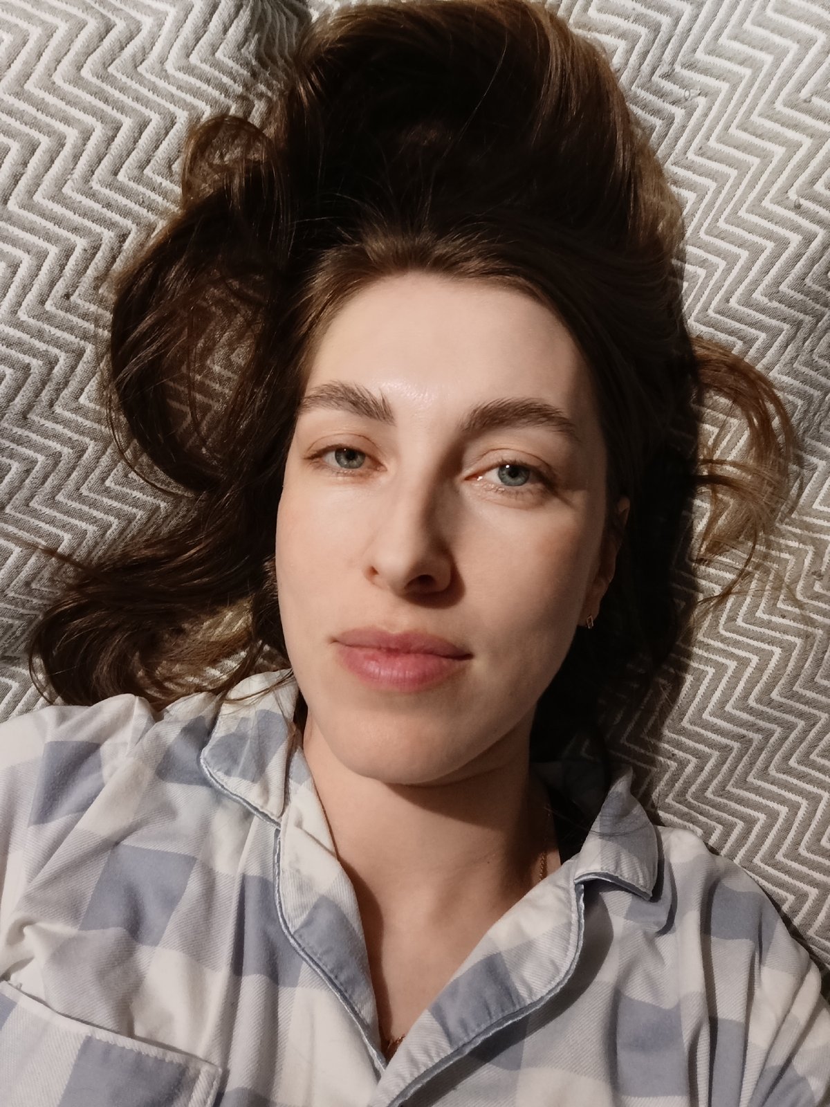 Domestic moments captured in Chaikovsky home over three hours