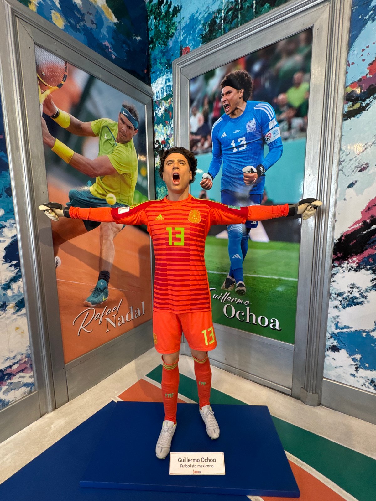 Visitors Document Sports and Entertainment Figures at Mexico City Wax Museum