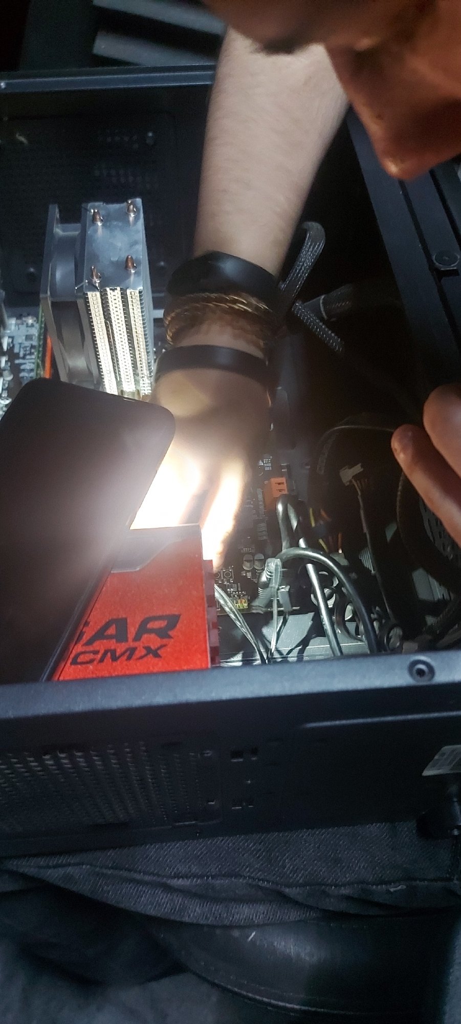 Gamer documents computer build session in Tashkent