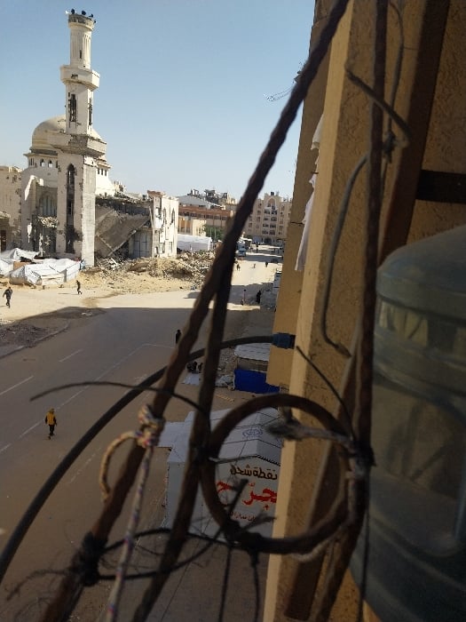 Witness documents extensive urban destruction across Khan Yunis