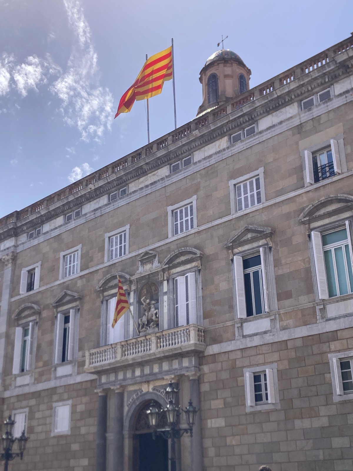 Midday loop through Barcelona's Gothic Quarter landmarks and streets