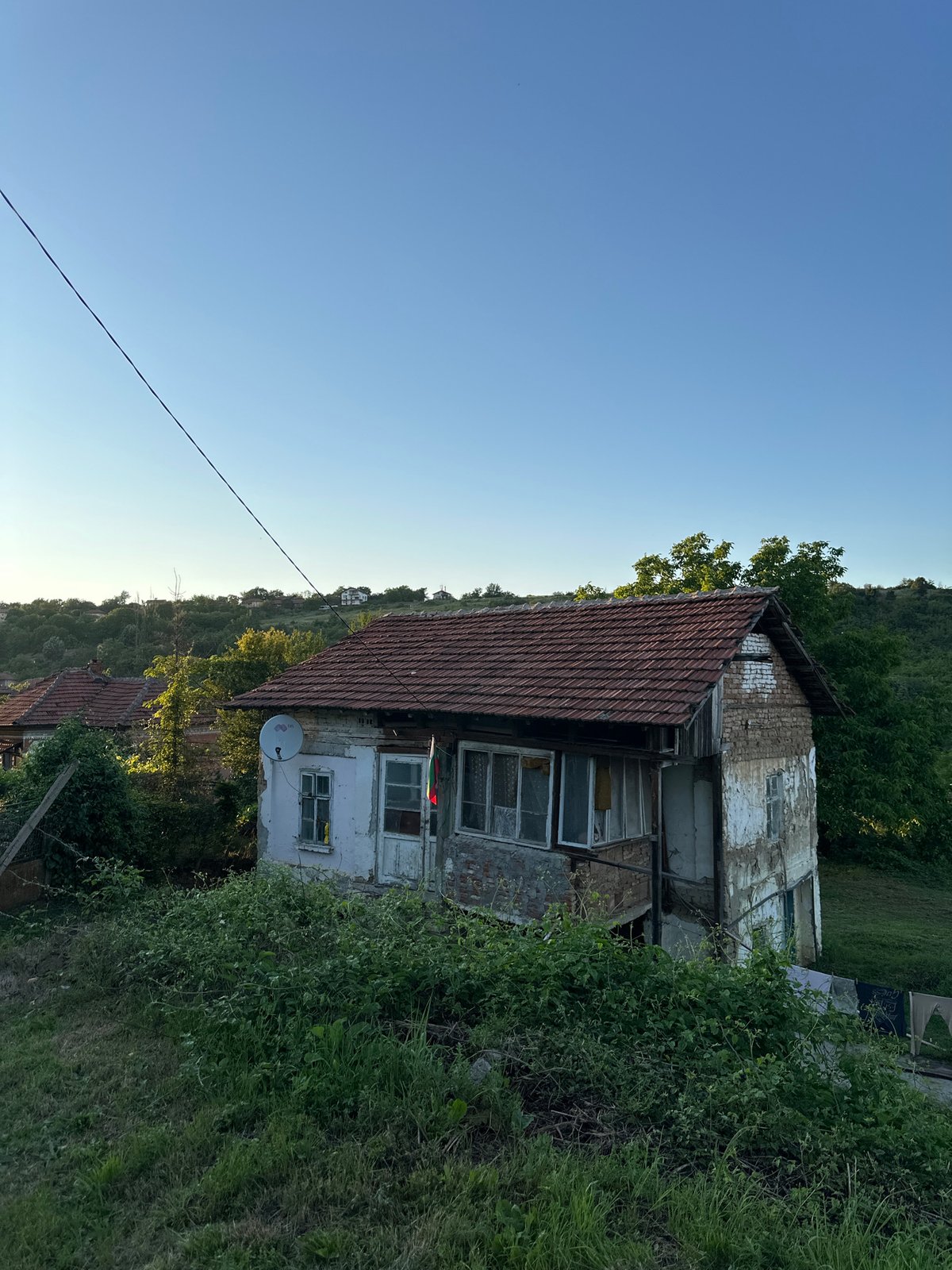 Rural Bulgarian village life documented in Slavyani evening scenes