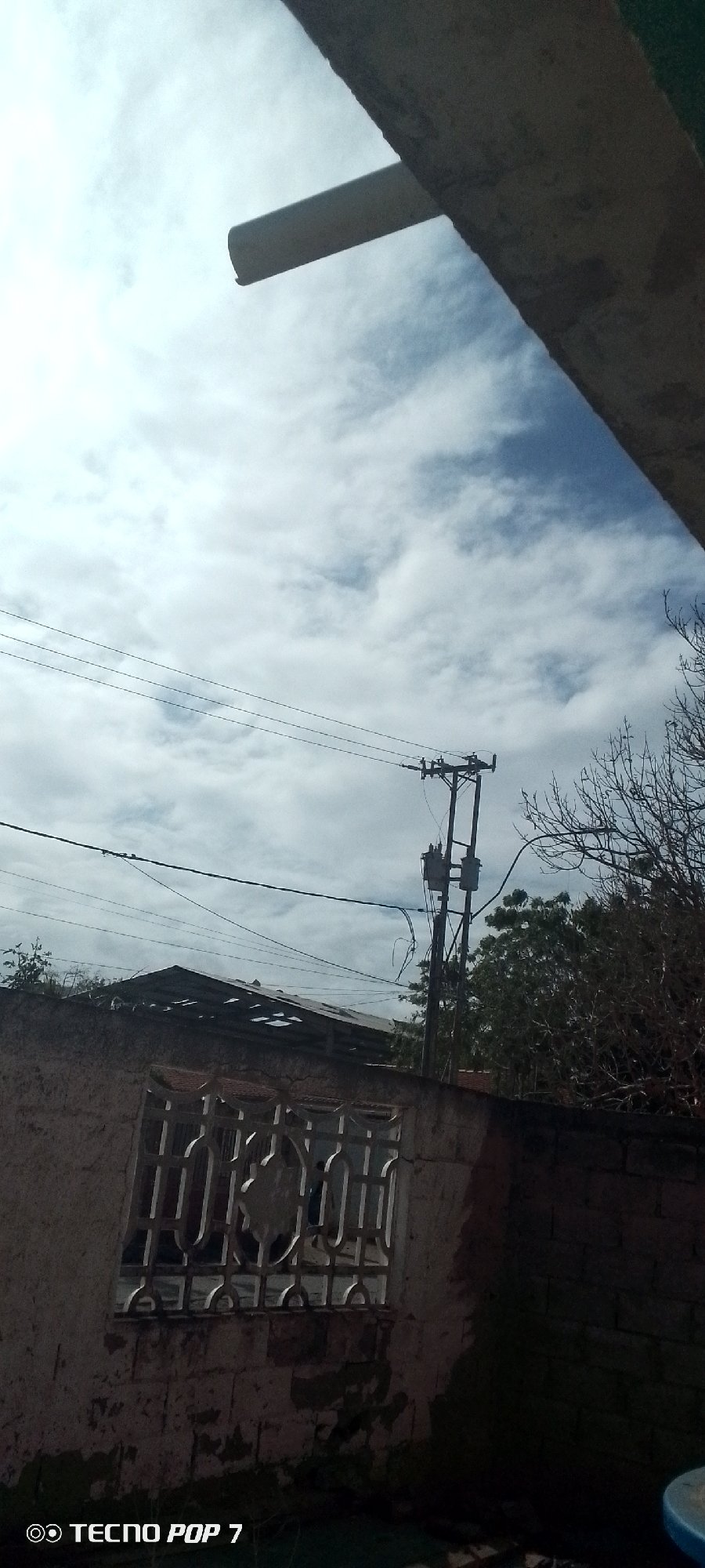 Daytime sky and infrastructure documented in Altagracia, Venezuela