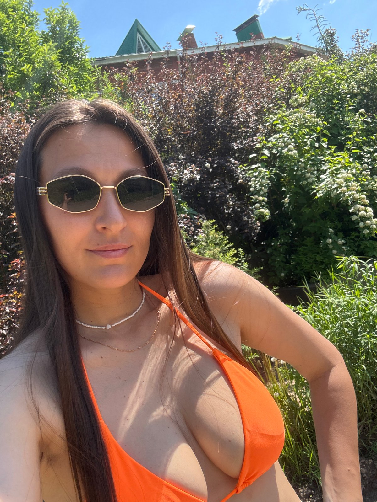 Woman poses for outdoor photos in Chaikovsky, Russia