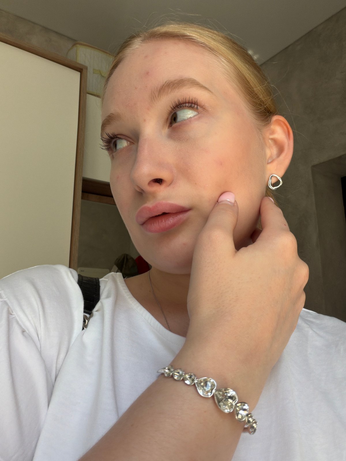 Casual indoor snapshots and selfies from Rossiyskiy, Russia