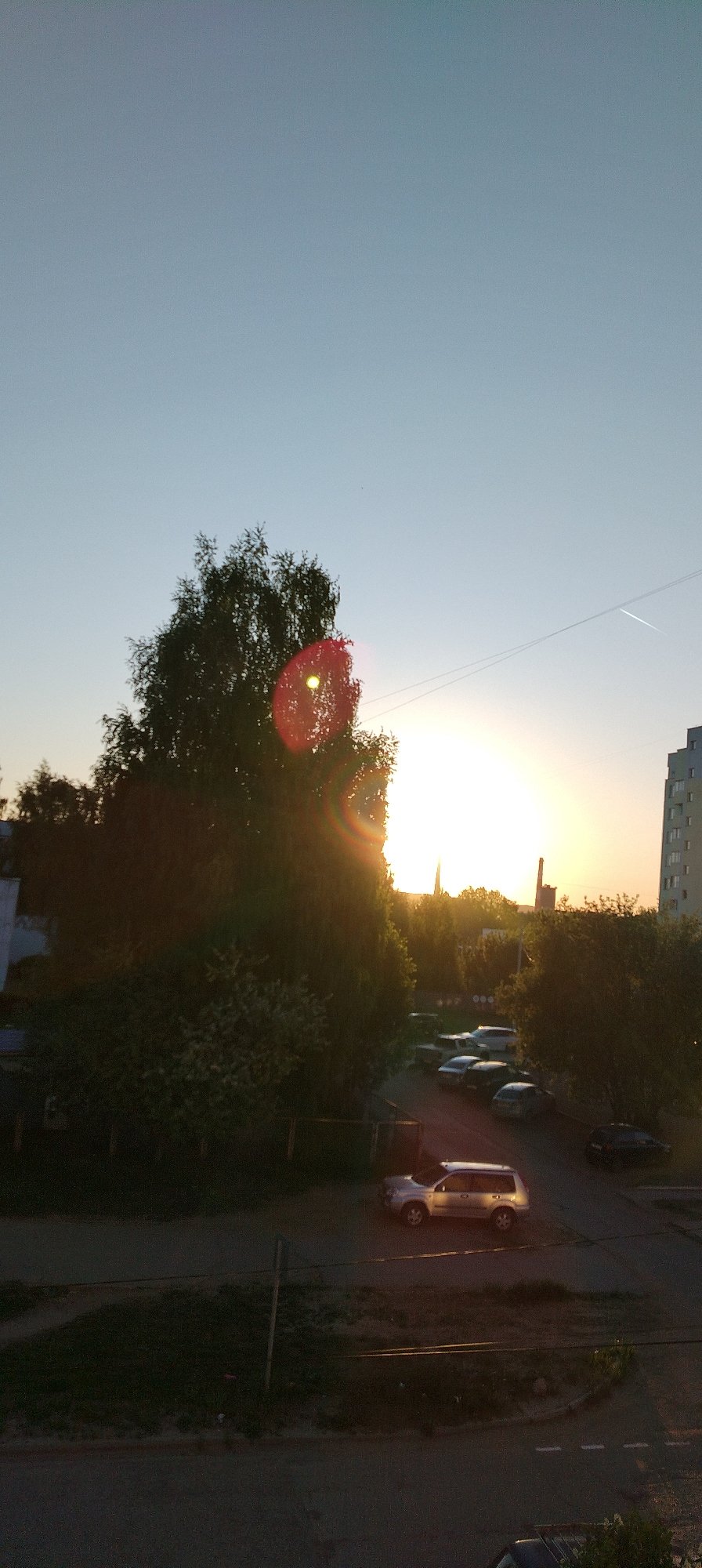 Woman documents sunset selfies in Chaikovsky, Russia