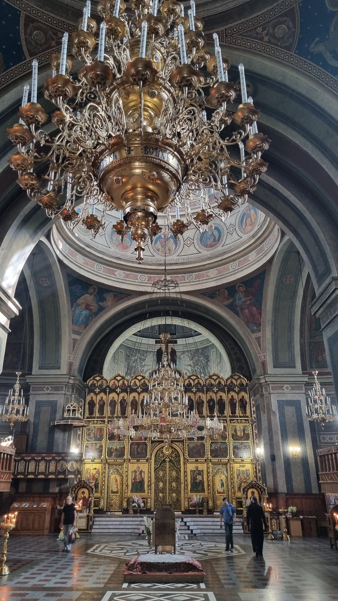 Church tour and street scenes through historic Chernivtsi on a summer morning