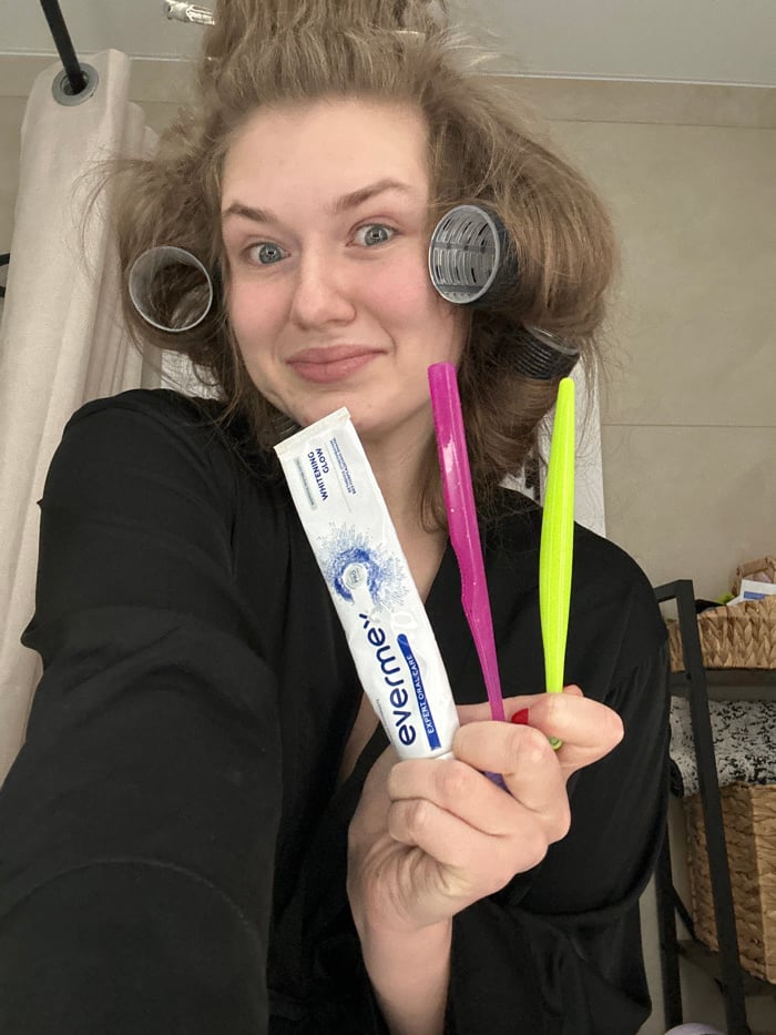 Woman documents early morning beauty routine in Kazan apartment