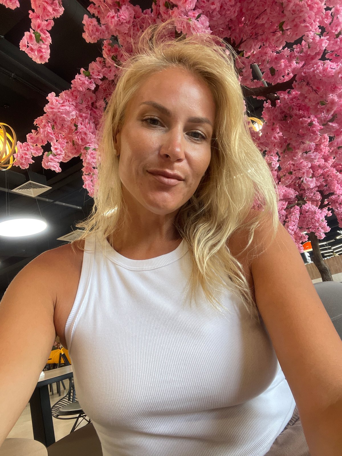 Afternoon out in Gagra — cafe stops, street markets, scooter rides