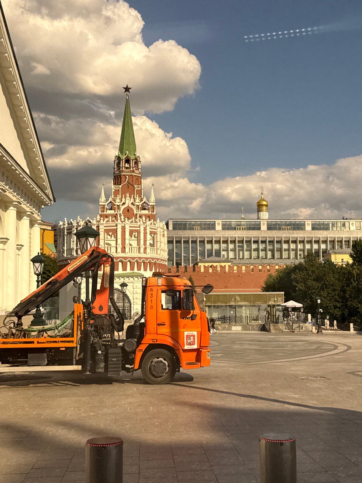 Midday scenes across Moscow's historic center