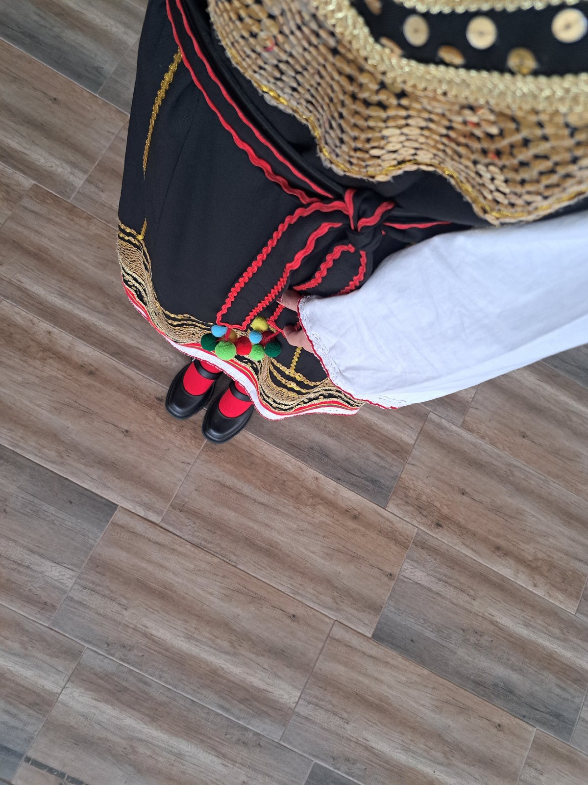 Traditional Bulgarian folk costumes displayed in Chepintsi cultural event