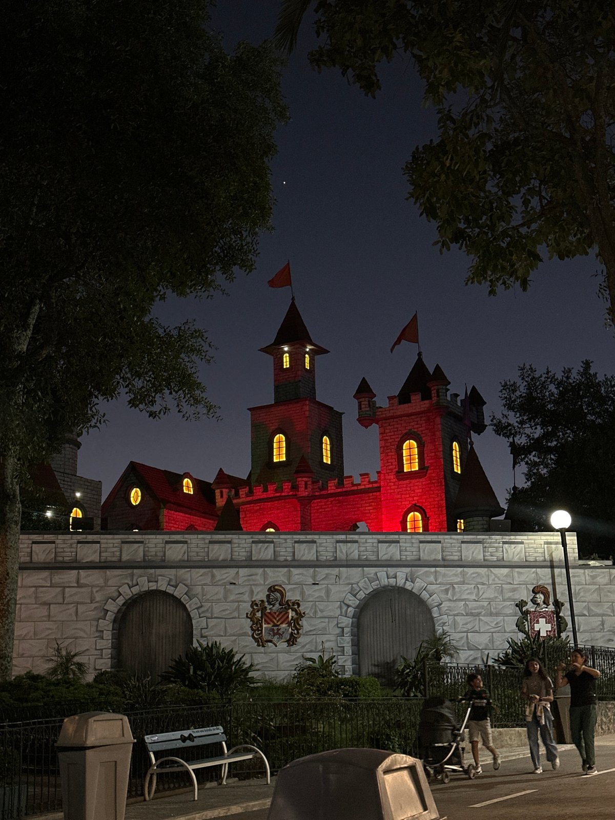 Late-night visit documented at Six Flags Mexico City amusement park