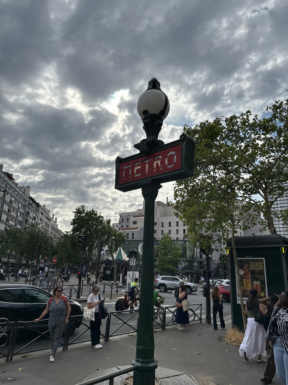 Afternoon street-level tour through Paris architecture and everyday scenes