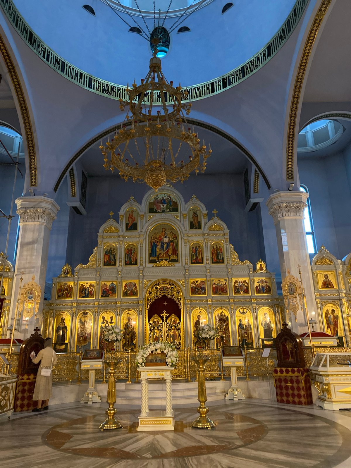 Orthodox churches and park scenes documented in Saint Petersburg