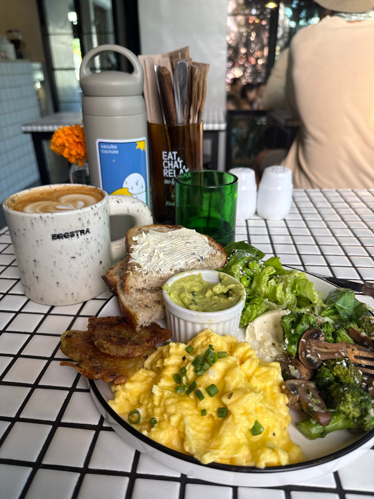 Meal with scrambled eggs captured in North Kuta dining scene